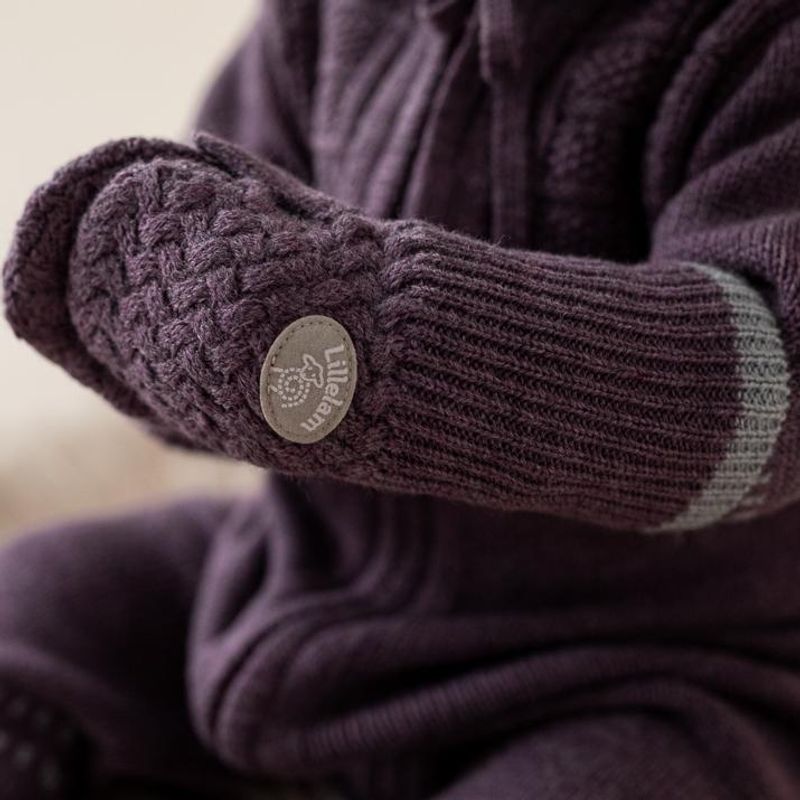 Lillelam - Ullvotter Basic Plomme